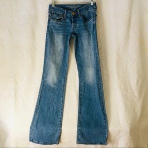 Woman’s AE 6 x long favorite boyfriend jeans